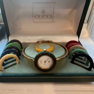 Vintage Gucci watch w interchangeable bands